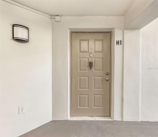 3166 LAKE PINE WAY S H1, Tarpon Springs, FL 34688