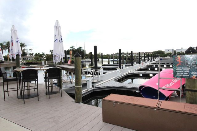 7150 N TAMIAMI TRAIL C226, Sarasota, FL 34243