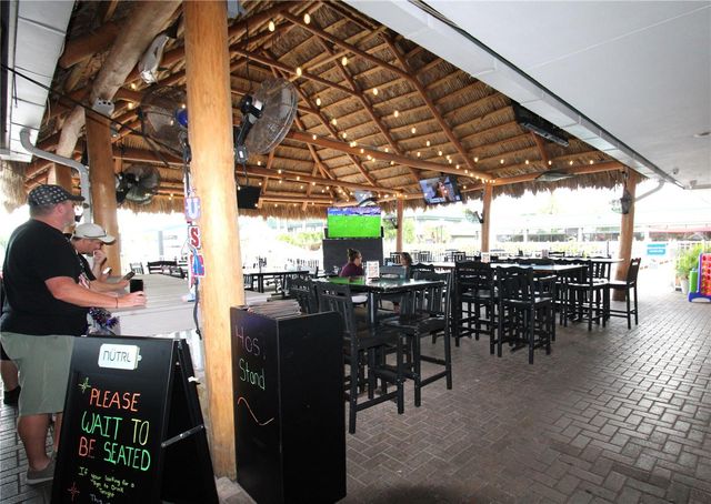 7150 N TAMIAMI TRAIL C226, Sarasota, FL 34243