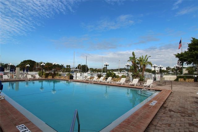 7150 N TAMIAMI TRAIL C226, Sarasota, FL 34243