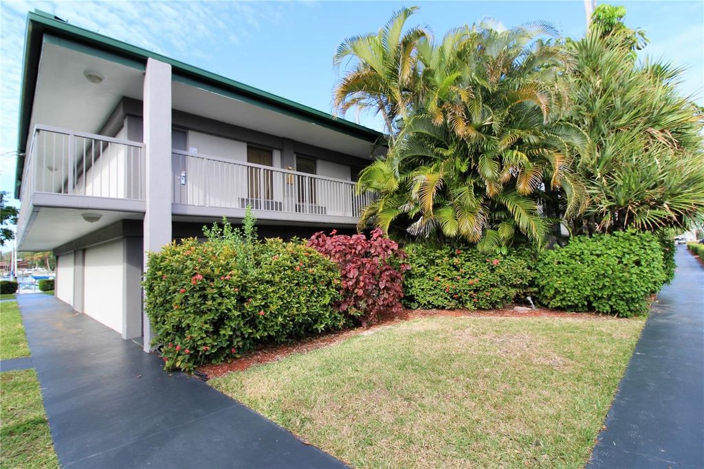 7150 N TAMIAMI TRAIL C226, Sarasota, FL 34243