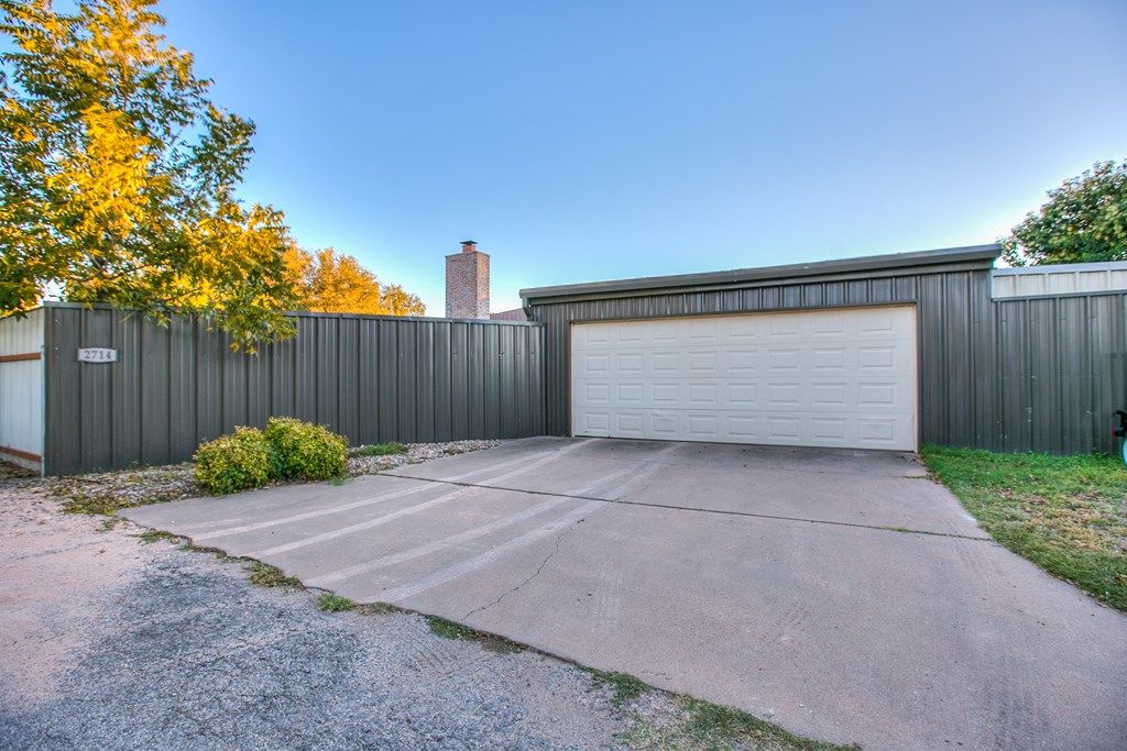 Image 40 of property listing at 2714 Alta Vista Lane, San Angelo, TX 76904