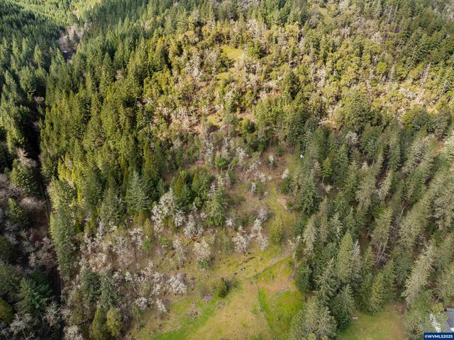 402 Northside Rd, Sutherlin, OR 97479