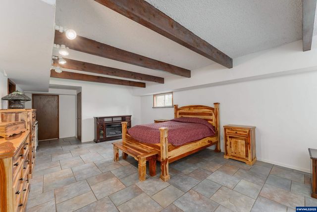 402 Northside Rd, Sutherlin, OR 97479