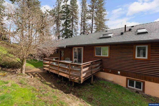 402 Northside Rd, Sutherlin, OR 97479