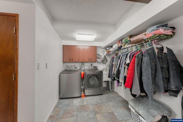 402 Northside Rd, Sutherlin, OR 97479