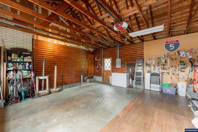 402 Northside Rd, Sutherlin, OR 97479