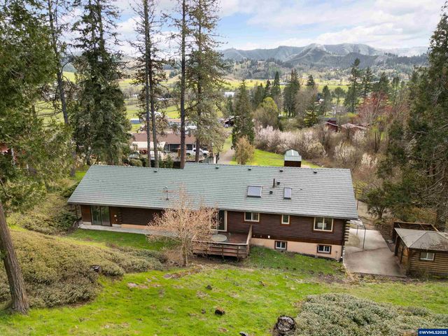 402 Northside Rd, Sutherlin, OR 97479