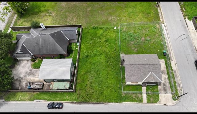 0 Leila St, Houston, TX 77026