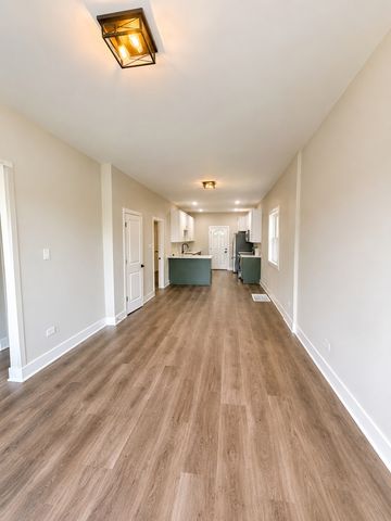 3823 W Wabansia Avenue, Chicago, IL 60647