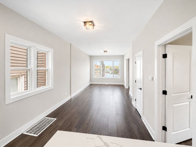 3823 W Wabansia Avenue, Chicago, IL 60647