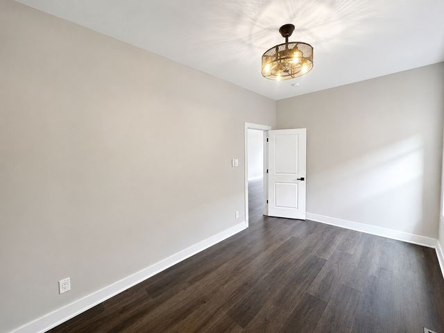 3823 W Wabansia Avenue, Chicago, IL 60647