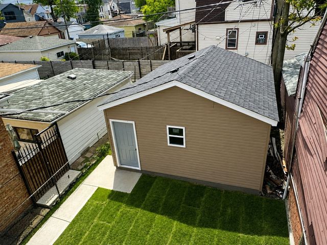 3823 W Wabansia Avenue, Chicago, IL 60647
