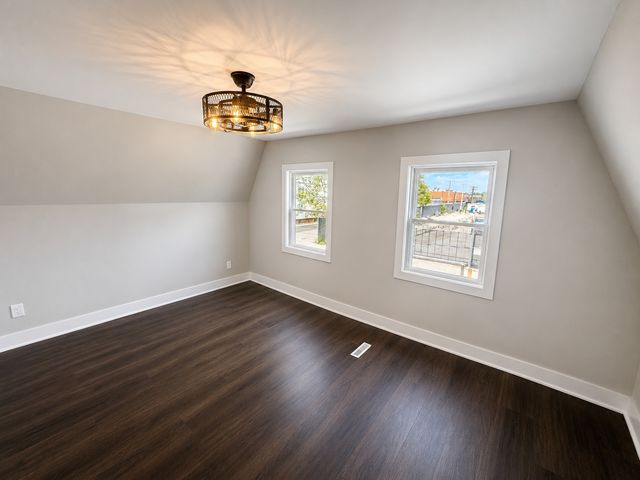 3823 W Wabansia Avenue, Chicago, IL 60647