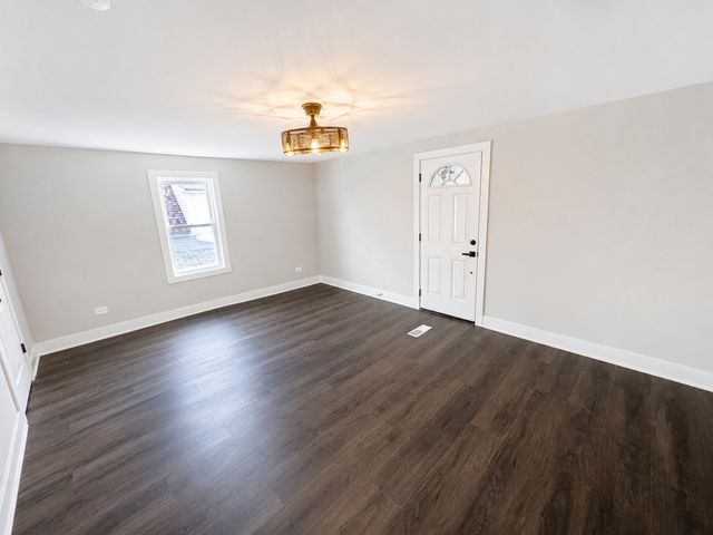 3823 W Wabansia Avenue, Chicago, IL 60647