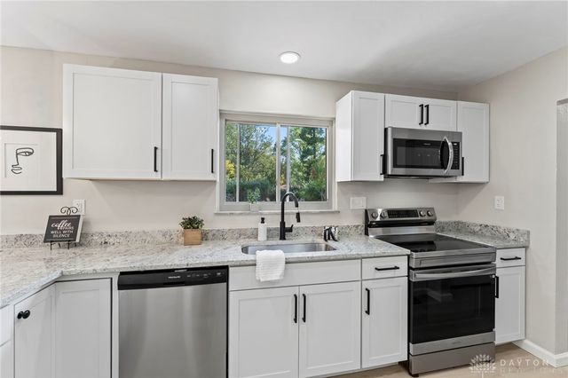 1010 Renown Road, Beavercreek, OH 45430