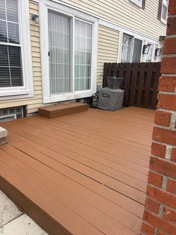 39508 Old Dominion Drive, Clinton Charter Township, MI 48038