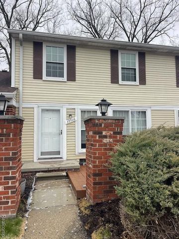 39508 Old Dominion Drive, Clinton Charter Township, MI 48038