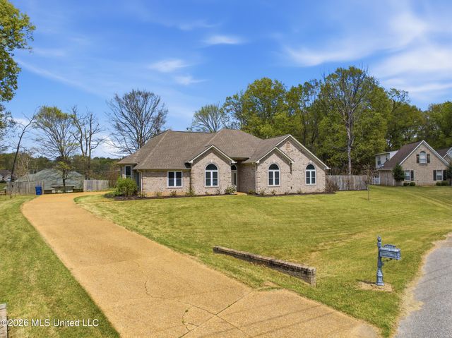 5562 Corey Cove, Horn Lake, MS 38637