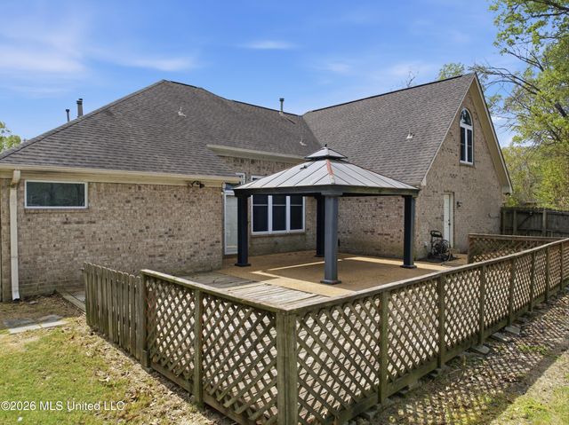 5562 Corey Cove, Horn Lake, MS 38637