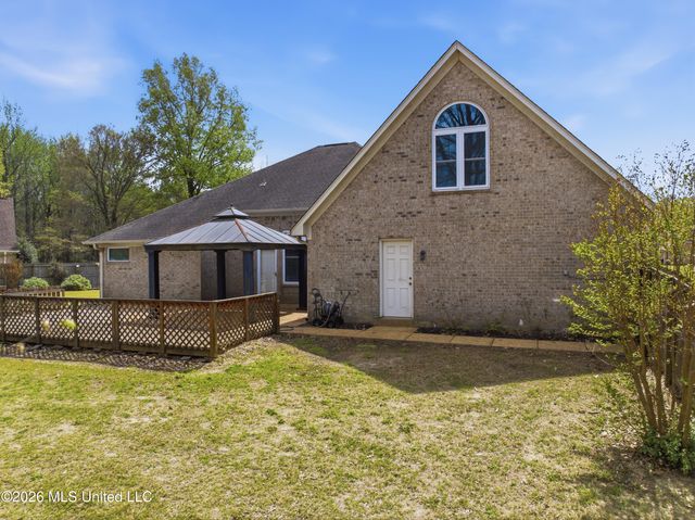 5562 Corey Cove, Horn Lake, MS 38637