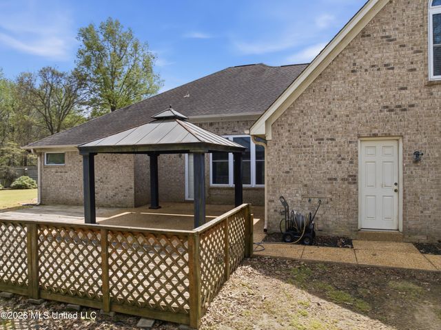 5562 Corey Cove, Horn Lake, MS 38637