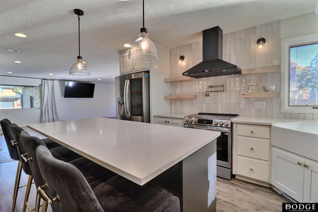 2225 Teakwood Drive, Fremont, NE 68025