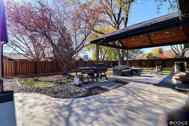 2225 Teakwood Drive, Fremont, NE 68025