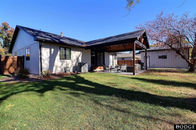 2225 Teakwood Drive, Fremont, NE 68025