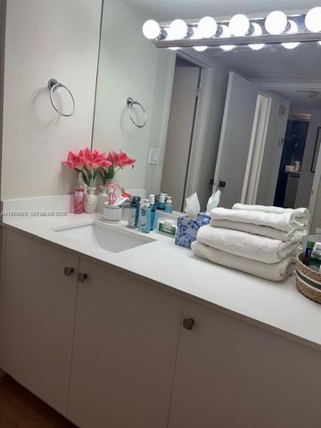 100 Bayview Dr 302, Sunny Isles Beach, FL 33160