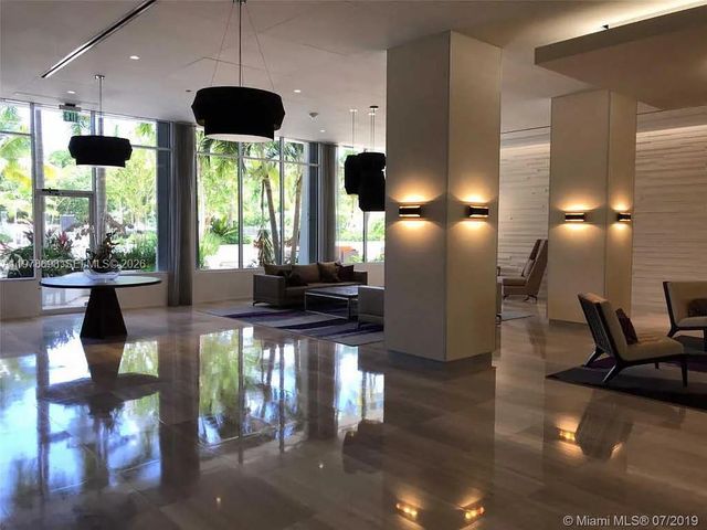 100 Bayview Dr 302, Sunny Isles Beach, FL 33160