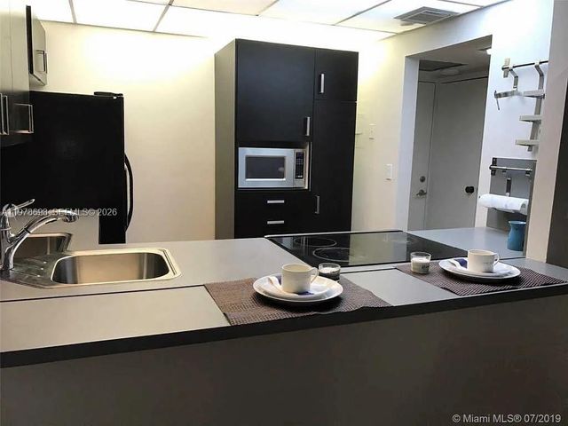 100 Bayview Dr 302, Sunny Isles Beach, FL 33160