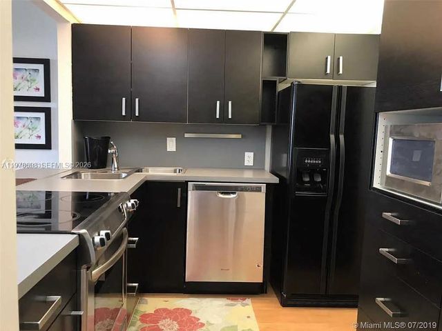 100 Bayview Dr 302, Sunny Isles Beach, FL 33160