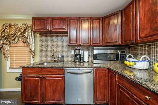 195 WASHINGTON ST, Mount Holly, NJ 08060