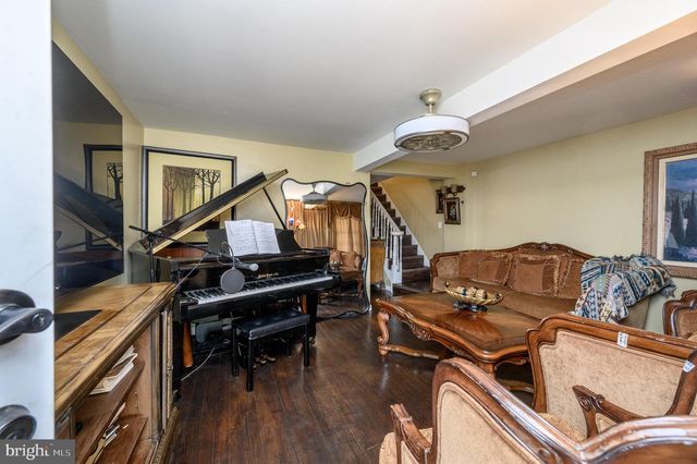 195 WASHINGTON ST, Mount Holly, NJ 08060