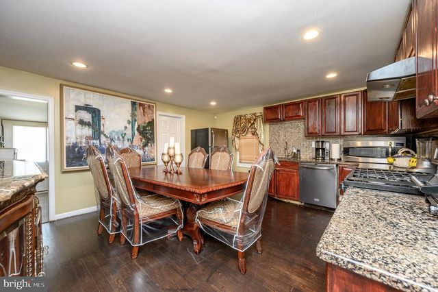 195 WASHINGTON ST, Mount Holly, NJ 08060