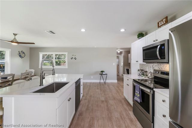 864 Peachtree Drive, Lake Placid, FL 33852