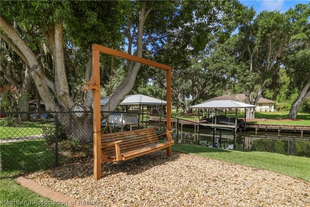 864 Peachtree Drive, Lake Placid, FL 33852