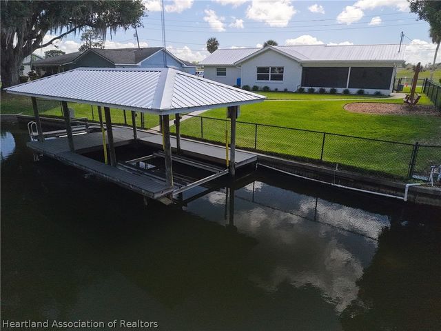 864 Peachtree Drive, Lake Placid, FL 33852