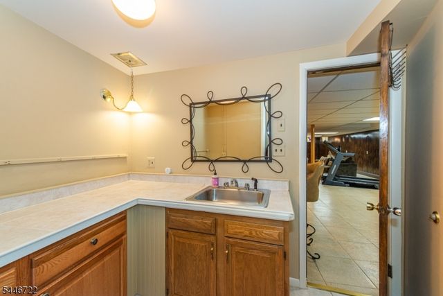 10 Reed Ct, Wayne Twp., NJ 07470