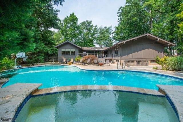 10 Reed Ct, Wayne Twp., NJ 07470