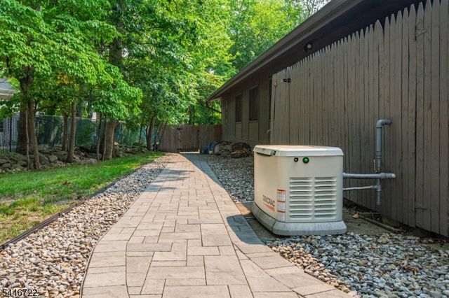 10 Reed Ct, Wayne Twp., NJ 07470