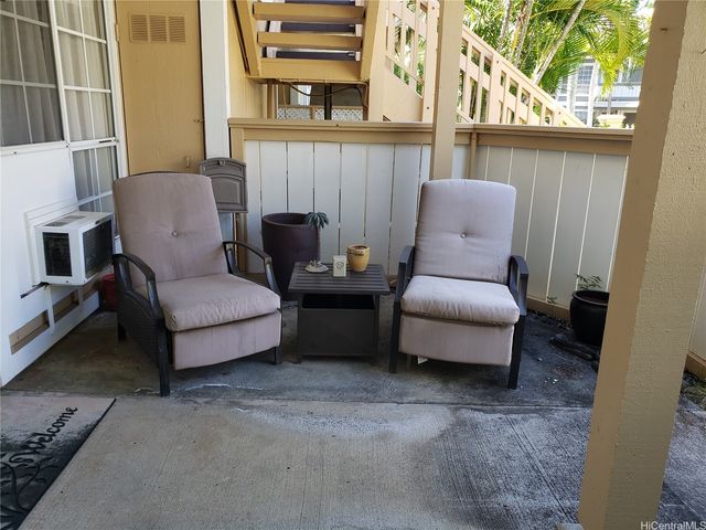 350 Mananai Place E, Honolulu, HI 96818