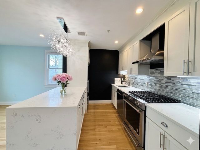 29 Goldsmith St 2, Boston, MA 02130