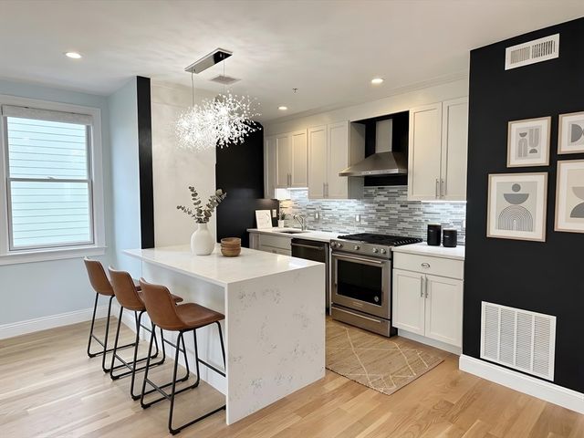 29 Goldsmith St 2, Boston, MA 02130