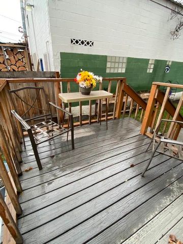 2012 N Ruby St, Spokane, WA 99207