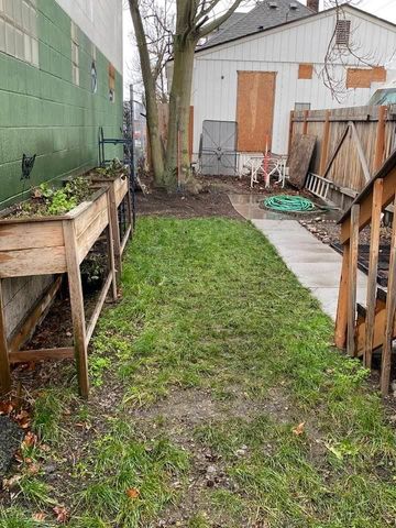 2012 N Ruby St, Spokane, WA 99207