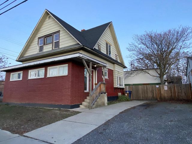 2012 N Ruby St, Spokane, WA 99207