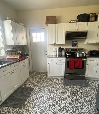 2012 N Ruby St, Spokane, WA 99207