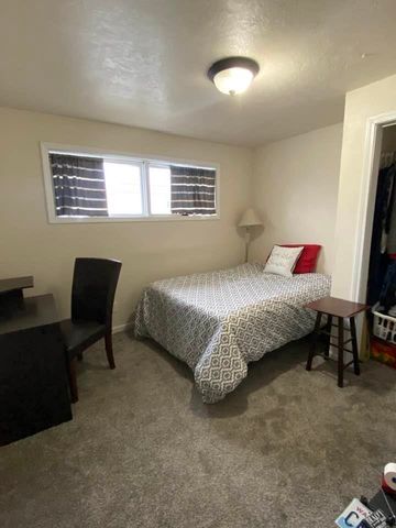 2012 N Ruby St, Spokane, WA 99207